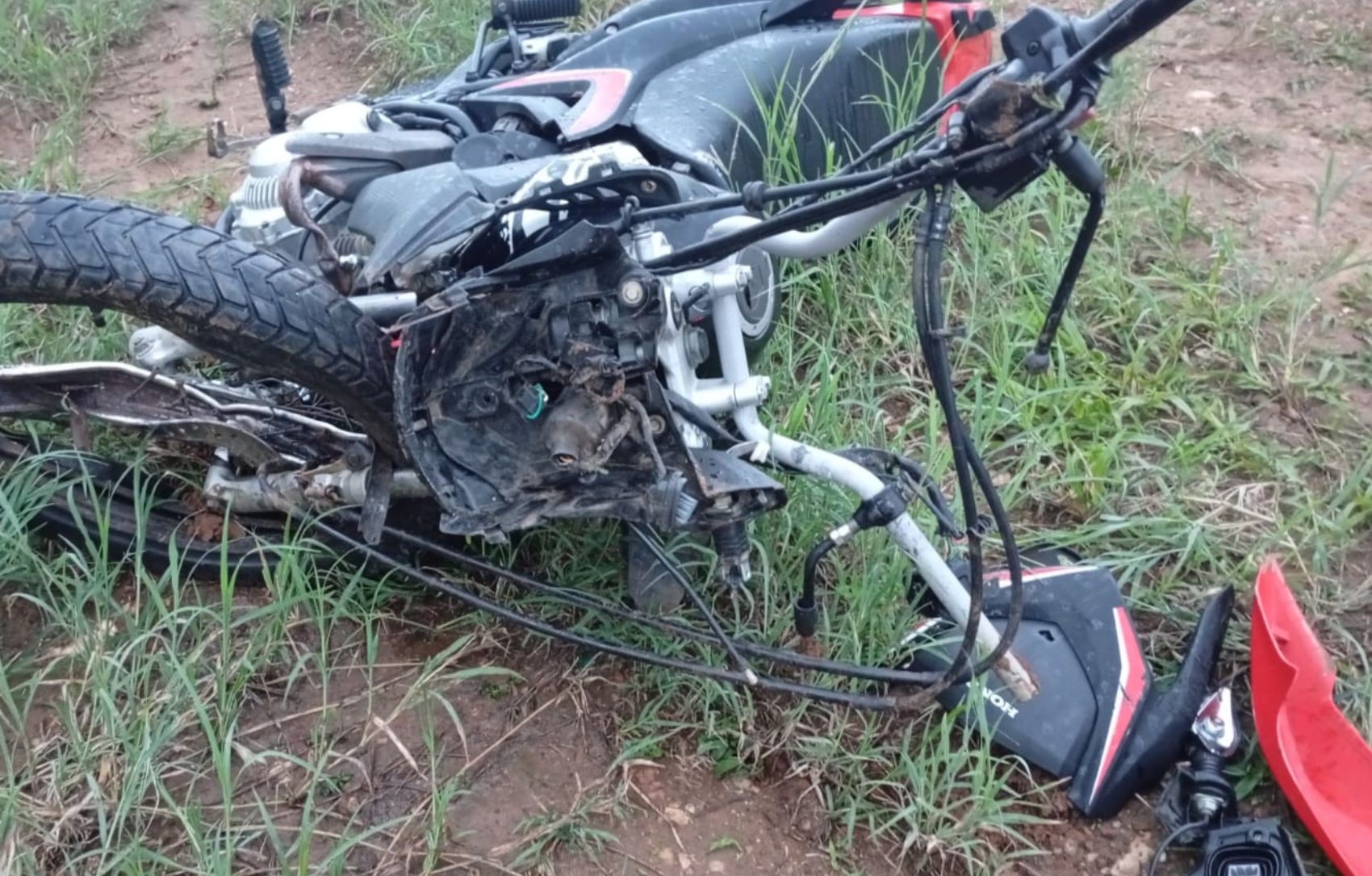 Jovem de 17 anos morre após acidente entre moto e carro em rodovia de Carira