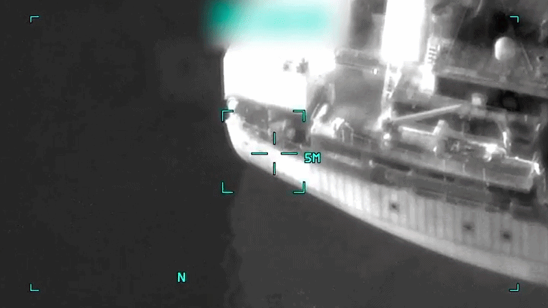 VÍDEO: EUA mostram ataque a navio que 'transportava petróleo iraniano' no Golfo de Omã